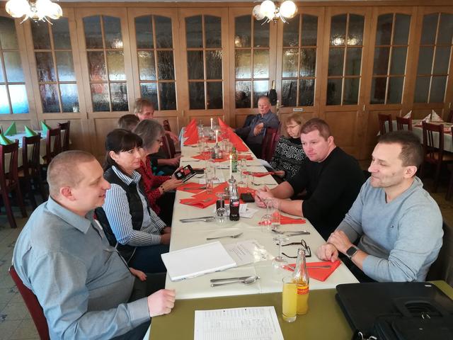 Linke Seite: 
Wallmüller René, Ganzwohl Gabriele, Hafenscher Helga, Hafenscher Josef, Kolb Anton;
Rechte Seite: 
Hemmerich Alexander, Hanler Josef, Hihlik Ernst-Anton (nicht am Bild), Maria Schweikert, Strehn Johann;
 | Foto: Ernst-Anton Hihlik