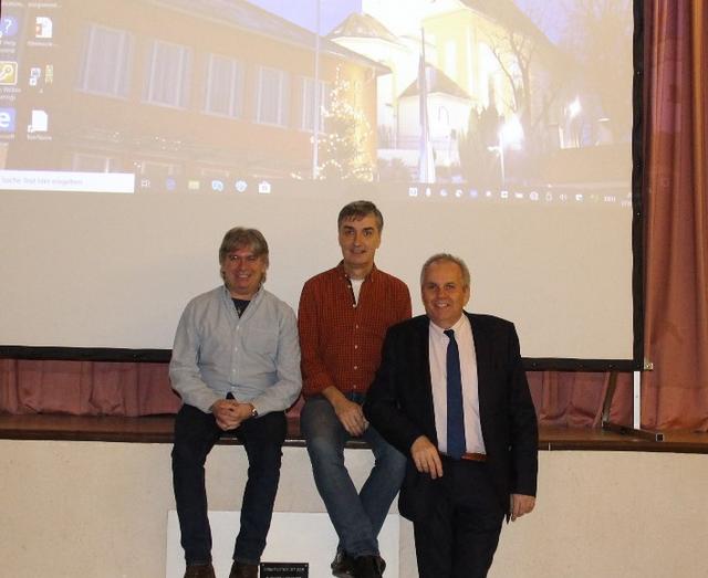 E. Mladensich, J. Schuster und E. Hofer beim Rückblick