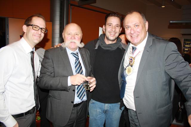 Männer-Runde: Stefan Preimel, Friseur Ernst Stuppnig (erster Vizekanzler) und die Ex-Kanzler Alfred Kreiner und Bernhard Haslacher. 