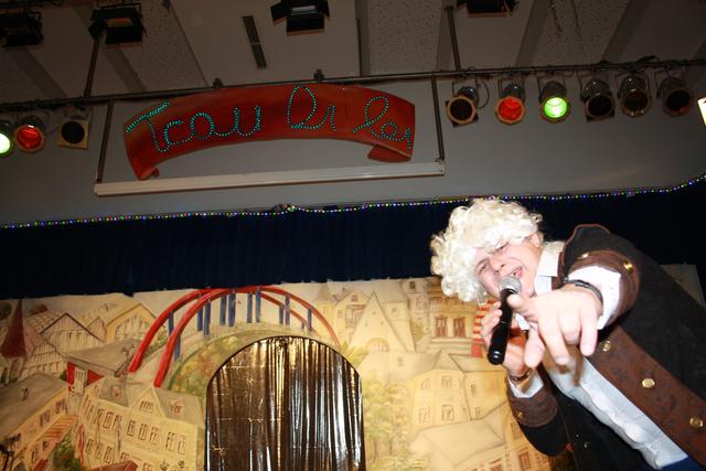 Christian Tengg als Falco.