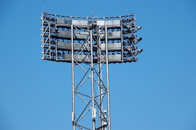 Die für eine fernsehtaugliche Flutlichtanlage beim SAK "reservierten" Gelder könnten nun in andere Sportprojekte fließen.