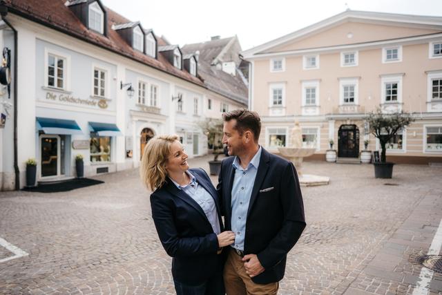 Christian und Elisabeth Sommer bieten mit ihrem Team in zwei Häusern am Rauterplatz ein großes Schmuckangebot.