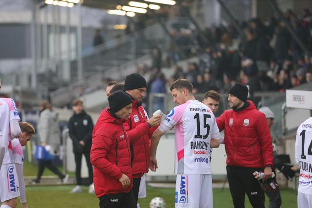 Rückkehr: Christian Ramsebner bekam beim Test gegen den FC Wels von Valérien Ismaël die Kapitänsschleife umgebunden.