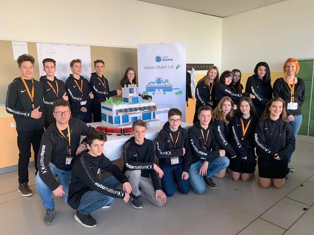 Die Schülerinnen und Schüler der HLW Deutschlandsberg und der HTL Bulme Deutschlandsberg sind stolz auf ihren 5. Platz im Bundes-Semifinale zur "First Lego League".