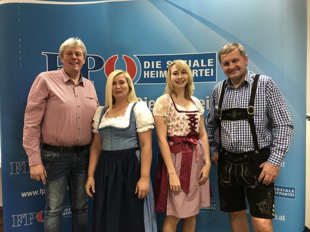 FPÖ-Team für Sierndorf: Robert Koppensteiner, Brigitte Gerhardt, Melanie und Ernst Hobersdorfer. | Foto: FPÖ Sierndorf