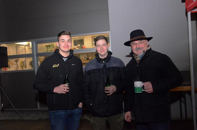 Raimund Floimayr mit Sohn David und Mathias Gruber.