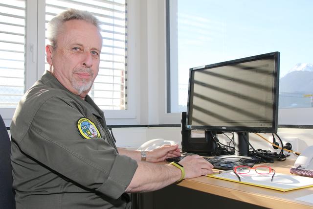 Flugplaner Franz Gross hat jeden Hubschrauber im Griff.