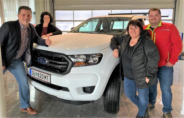 Übergabe: G. Högler, M. Gaberszik, B. und D. Possert (v.l.) | Foto: KK