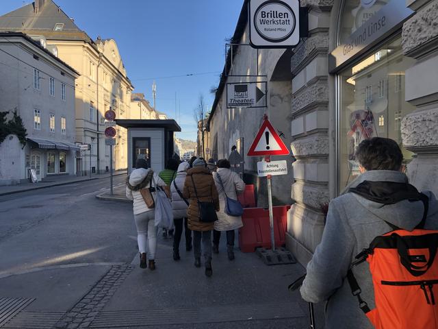 Am Busterminal ging es zum Loretokloster.  | Foto: sm