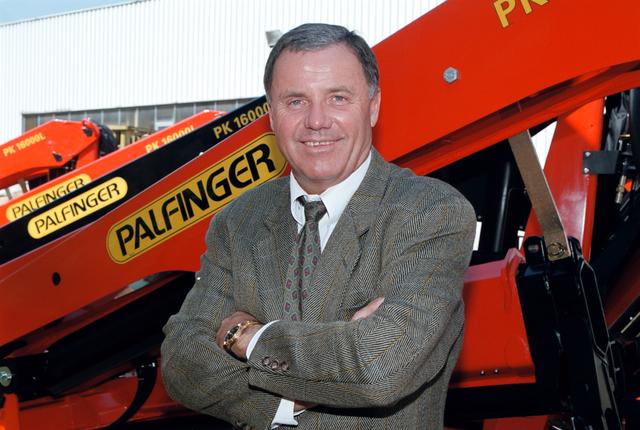 Hubert Palfinger senior verstarb mit 77 Jahren. Das Bild zeigt ihn im Juli 2000.