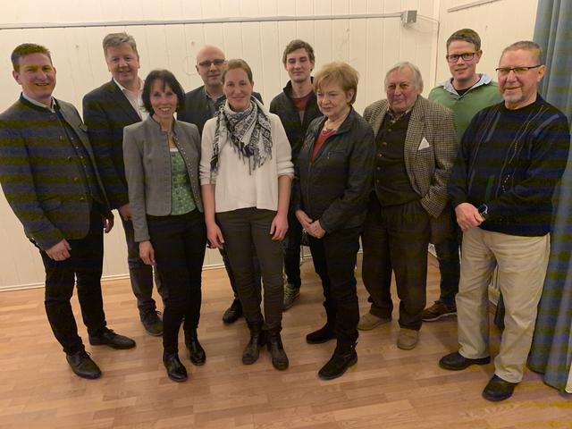 Gemeinderätin Maria Knoll (3.v.l.) geht in Niklasdorf als Spitzenkandidatin für die ÖVP in die kommende Gemeinderatswahl.