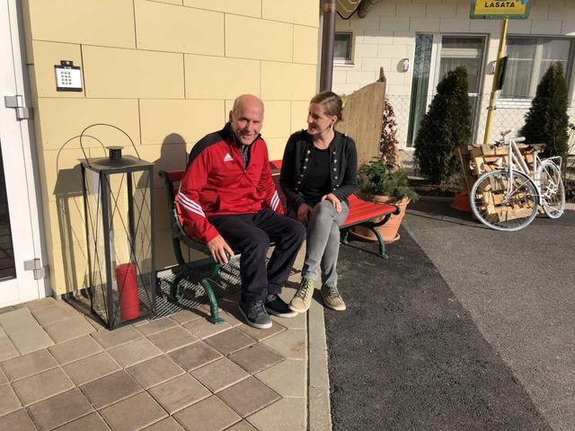 Im Pflegeheim Lasata in Attendorf wird über Politik und Wahlen gesprochen, sofern das die Bewohner auch möchten.