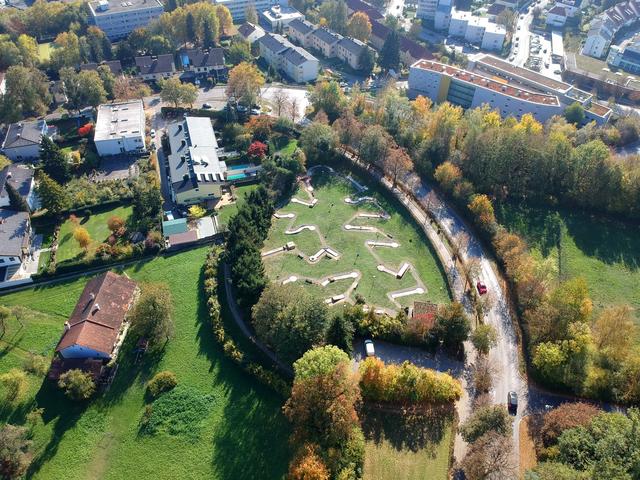 Der Minigolfplatz von oben. | Foto: BI