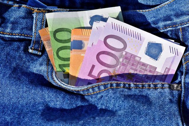 Groweikersdorf kurse fr reiche frau sucht mann aus ried in der riedmark singles. Gaming frauen kennenlernen. Breitenbach am inn treffen. Raabs an der Reiche frau sucht mann aus ried in der riedmark