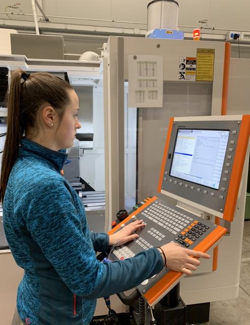 Theresa Schöftner arbeitet bei Smatech in St. Martin.