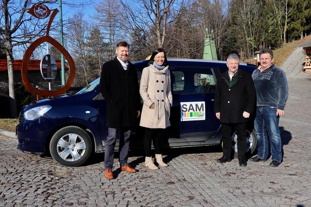 Positive Stimmung beim SAM-Praxistest: Horst Fidlschuster, Projektleiterin Martina Dunst, LAbg. Hubert Lang und Manfred Glatz (v.l.). | Foto: Alfred Mayer