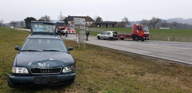 Bei der Kreuzung nach Euratsfeld kam es zu einem Auffahrunfall.