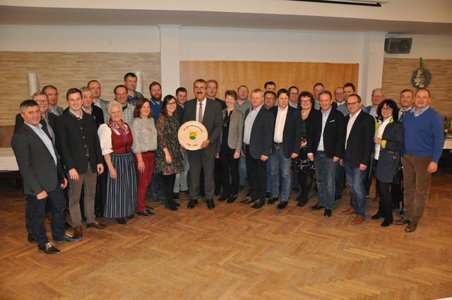 Die ÖVP-Fraktion Altenberg mit Bürgermeister Ferdinand Kaineder bei der Jubiläumsfeier. | Foto: ÖVP