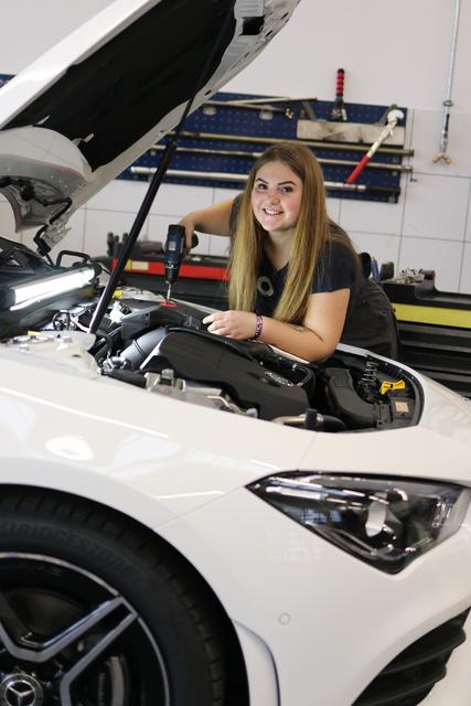 Kristina Katzlberger hat fast 100 Bewerbungen geschrieben, bevor die sie eine Lehrstelle als Mechanikerin gefunden hat.