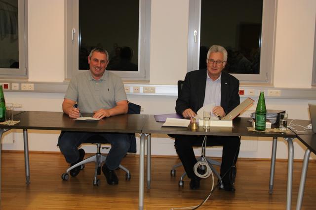 Bürgermeister Wilhelm Schwartz und Vizebürgermeister Christian Wandler bei der Gemeinderatssitzung am vergangenen Dienstag. | Foto: Andrea Glatzer