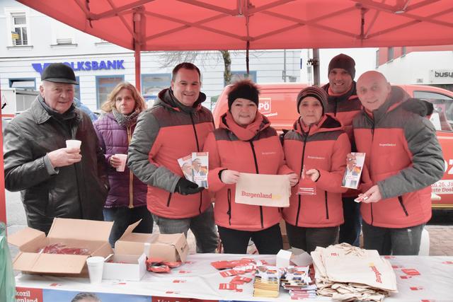 Die SPÖ hatte wieder einen Stand aufgebaut.