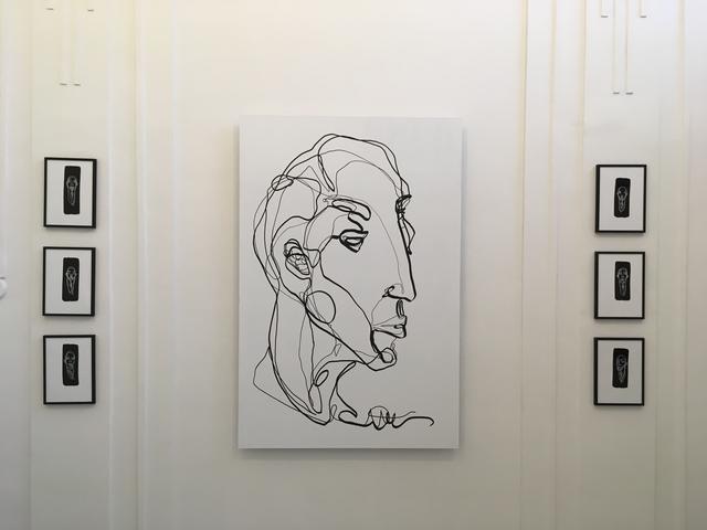 Sowohl ein- und beidhändig zeichnet Martin Tardy seine Portraits und Akte. | Foto: Noël Gaar