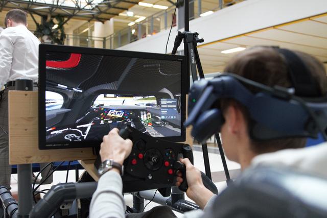 Das Gefühl im Rennboliden: Simulation einer echten Rennstrecke, hier in Spa/Belgien