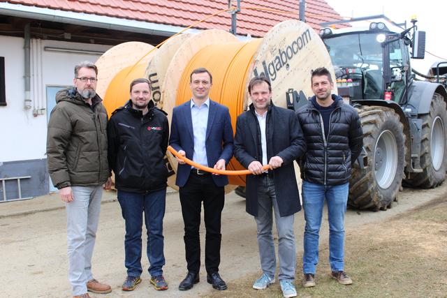 Start frei für den Layjet zum Glasfaserausbau in St. Ulrich im Greith.