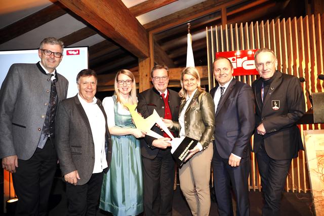 Beim Empfang: K. Winkler, P. Schröcksnadel, M. Schramböck, G. Platter, K. Tanner, J. Geisler, M. Huber (v. li.).