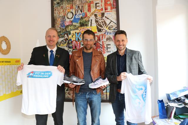 Markus Leinfellner, Stefan Mayer und Klaus Friedrich starten die Aktion "Fit in den Frühling".