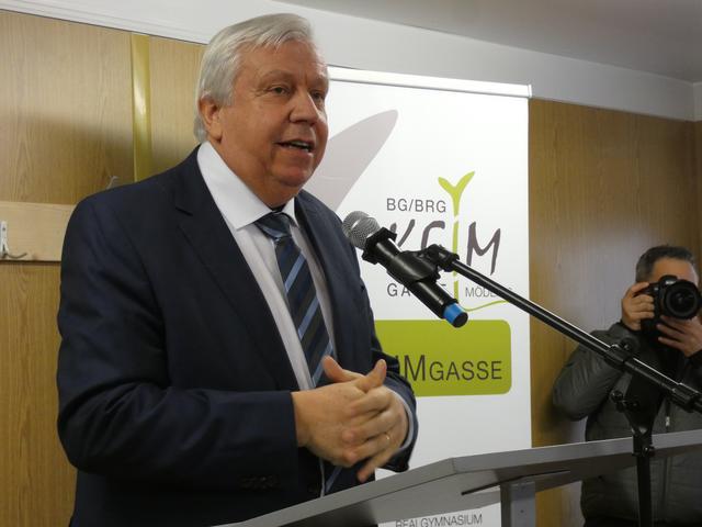 Bildungsdirektor Johann Heuras