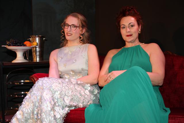 Sabrina Plagge und Bärbel Walter.