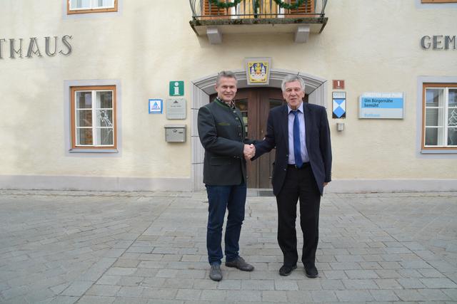 Der Neue soll's in Gresten richten: Harald Gnadenberger (li.).