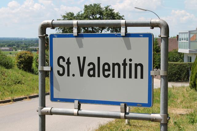 Die Parteizeitung „Zeitspiegel“ der Sozialdemokraten St. Valentin ließ an den Gegenparteien kein gutes Haar.