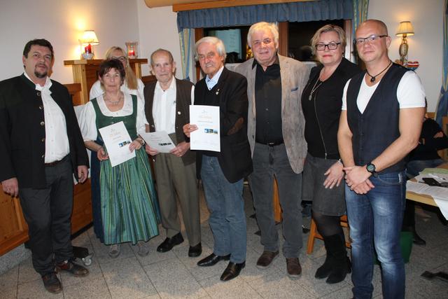 Gruppenfoto bei der Mitgliederversammlung der NF Pernegg.