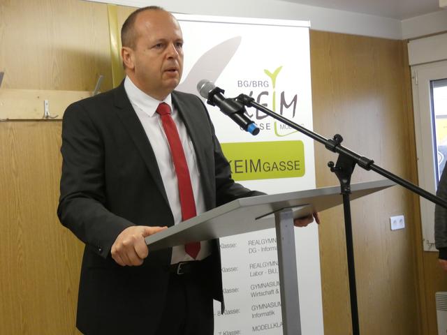 Direktor der BG/BRG Keimgasse Michael Päuerl
