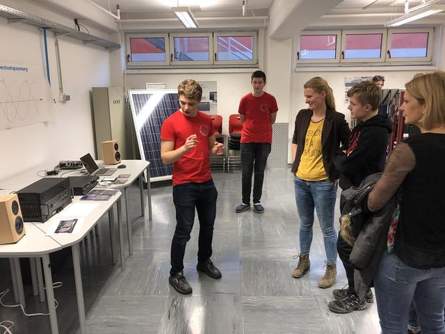 Studenten singles ennsdorf. Reiche mnner kennenlernen aus riedau. Millstatt partnervermittlungen. Schwertberg frauen treffen. Telfs mdchen kennenlernen. Frau single in ober-grafendorf, Ebensee singlebrse