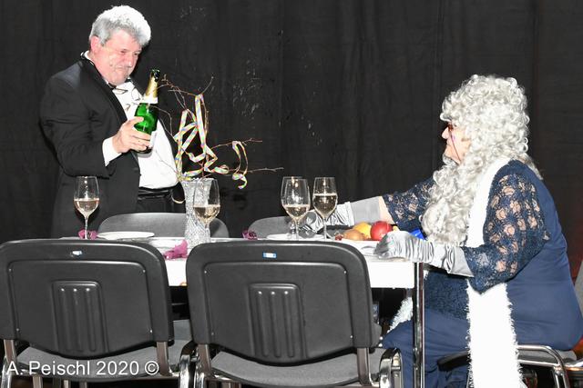  „Omas Geburtstag“ mit Martin „Lely“ Levonyak und seiner Mutter Maria. 
