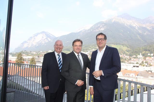 Ein Foto aus dem Jahr 2016: GR und möglicher Vizebgm. Andreas Wanker, LH Günther Platter, (baldiger Ex)Vizebgm. Franz X. Gruber.