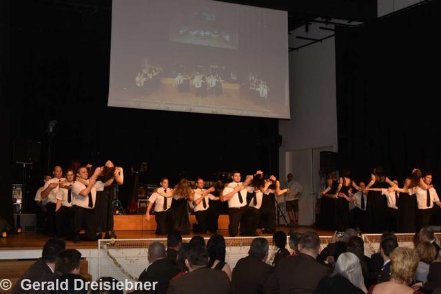 Die Polonaise wurde von Dagmar Karner - Tanzschule Rath choreographiert und einstudiert.