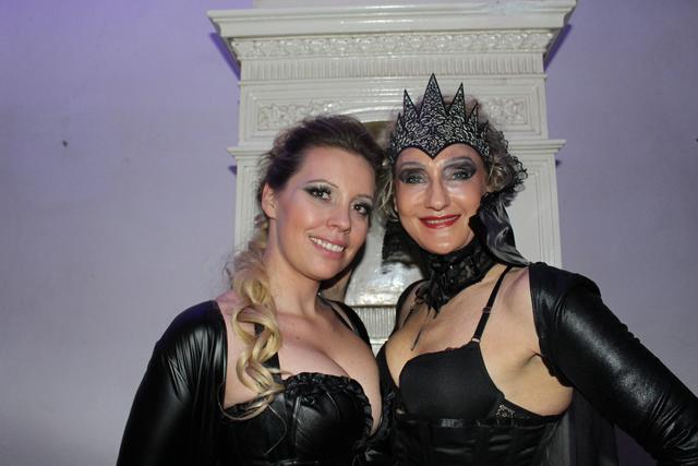 Keine bösen Feen sind: Maria und Nina aus Wien