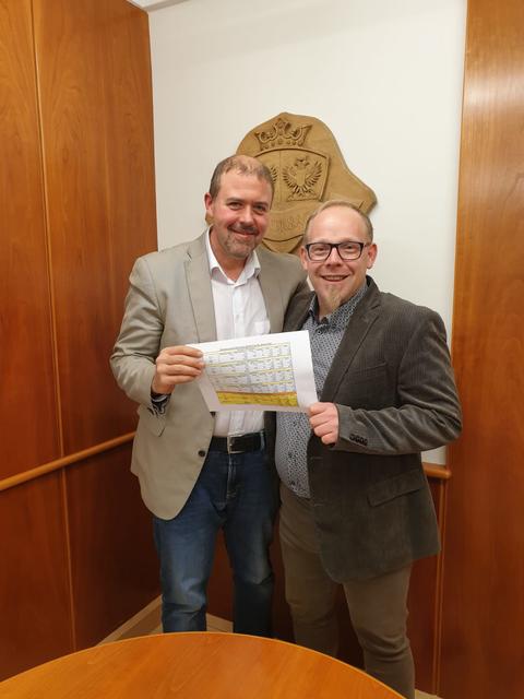 Hafnerbachs Bürgermeister Stefan Gratzl und Vizebürgermeister Markus Edlinger freuen sich über das Wahlergebnis. | Foto: Foto: Gde. Hafnerbach