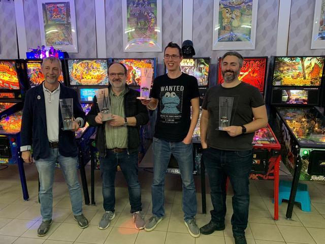 IFPA AUT CS Knockout 2019 (vlnr. Rusty: Gabor Varga, 2. Peter Kroiss, 1. Vid Kuklec, 2. Arno Nöbl)