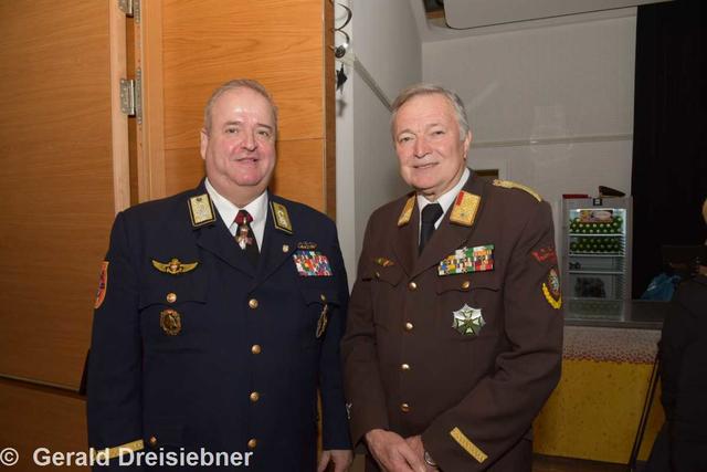 Der Österreichische Lebens - Rettungs - Gesellschaft Bundesverband Österreich u. International Präsident BRR Dave Koller und Altbürgermeister E-ABI Johann Glettler | Foto: Gerald Dreisiebner