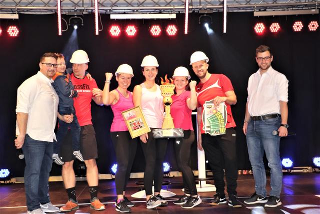 Das Siegerteam mit dem Organisatoren-Duo Christian Kauc (li) und Stephan Scheifinger (re). 
 | Foto: Edith Ertl