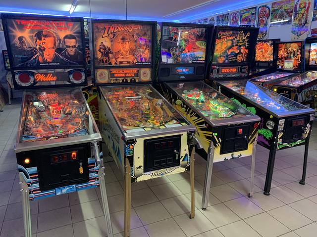Klassische Flipper aus den 90ern die im Turnier gespielt wurden