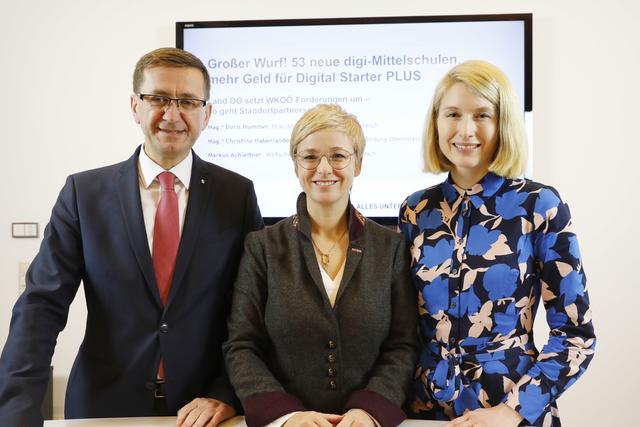 V. l.: Landesrat Markus Achleitner, WKOÖ-Präsidentin Doris Hummer, Landeshauptmann-Stellvertreterin. Christine Haberlander.