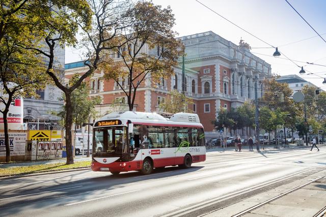 Die City-Busse haben derzeit keinen Betrieb an Sonn- und Feiertagen. Das soll sich ändern. | Foto: Wiener Linien/Manfred Helmer