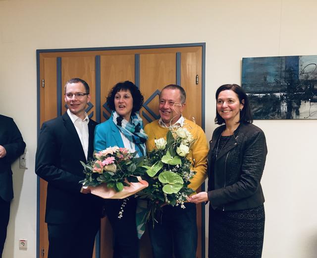 St. Margarethen: Spitzenkandidatin Brigitte Thallauer lud nach dem erfolgreichen Ausgang der Wahl ihre Wahlhelfer zu einer Wahlparty. 
Mit einem Imbiss und einen Umdrunk bedankte sie sich bei den vielen engagierten Personen.
Von links: Parteiobmann Reinhard Rausch, noch Vzbgm. Brigitte Thallauer, Leopold Thallauer, LTAbg. Doris Schmidl. | Foto: Renate Seiberl 
