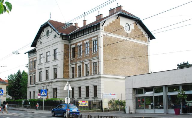 Die Volksschule in der Linzer Straße 419 bietet nun ganztägige Betreuung an. Der Hort daneben wird geschlossen.